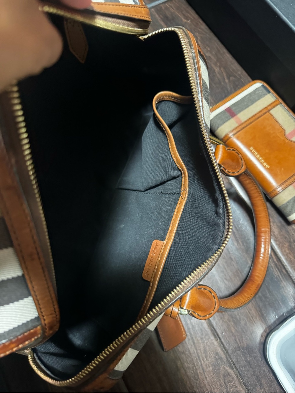 Burberry Brown Leather and Vintage Check Toiletry Bag - Picture 7 of 11